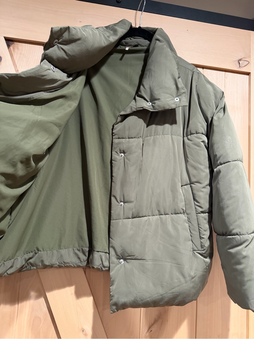 Free People Weekend Puffer in Olive- Size M - Picture 4 of 5